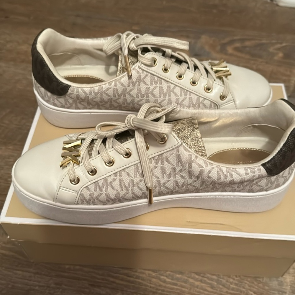 Poppy lace up Michael Kors